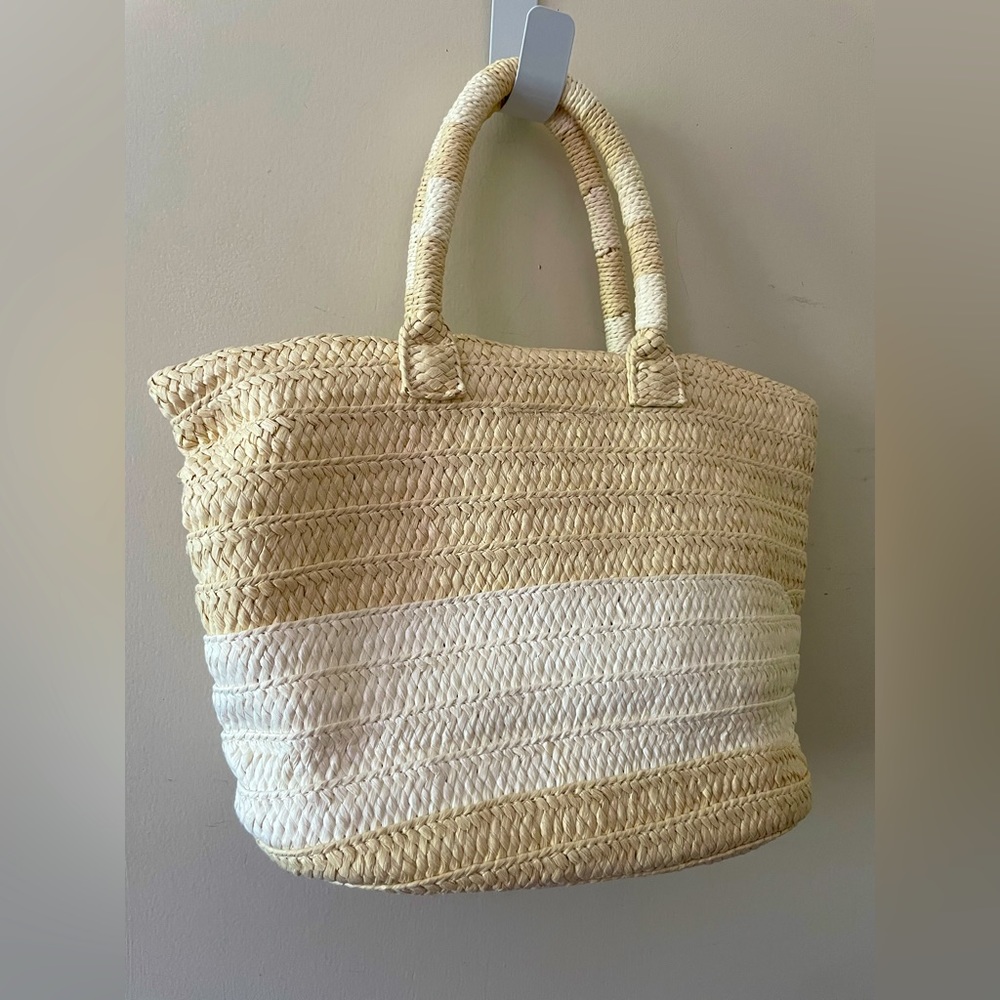 Like New Altru 100% Paper Straw Tote Bag - Picture 15 of 16